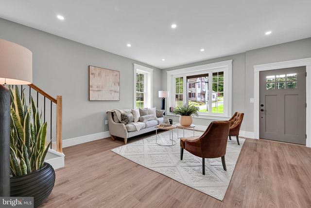 124 N SHERIDAN RD, Newmanstown, PA 17073