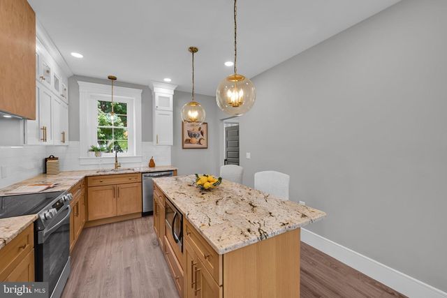 124 N SHERIDAN RD, Newmanstown, PA 17073