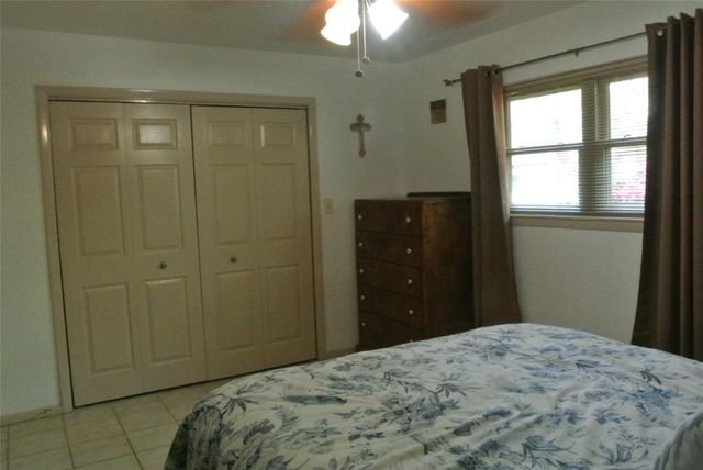 8125 Laurie Lane Lane, Lumberton, TX 77657