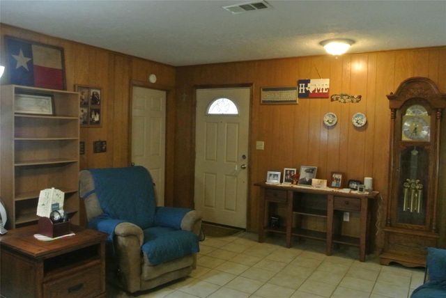 8125 Laurie Lane Lane, Lumberton, TX 77657