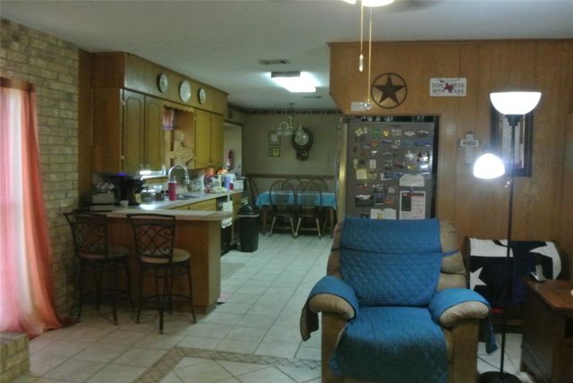 8125 Laurie Lane Lane, Lumberton, TX 77657