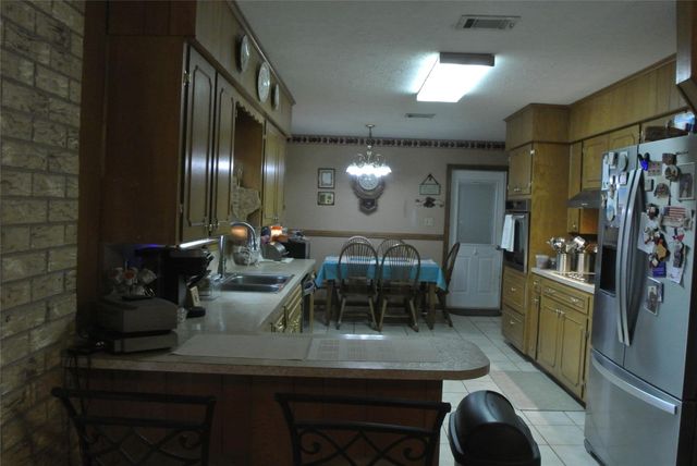 8125 Laurie Lane Lane, Lumberton, TX 77657