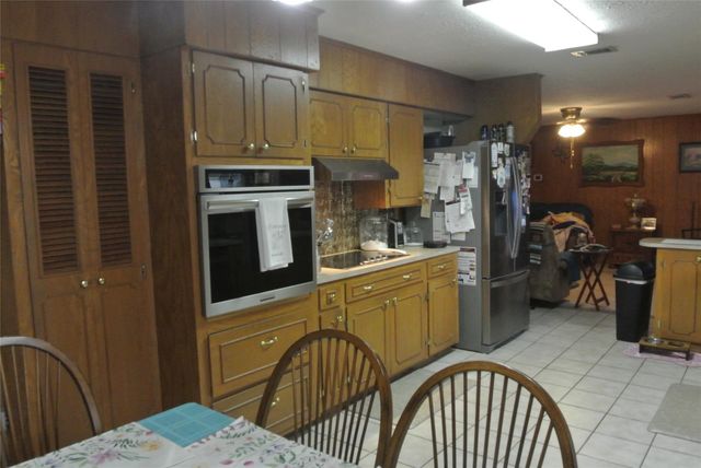 8125 Laurie Lane Lane, Lumberton, TX 77657