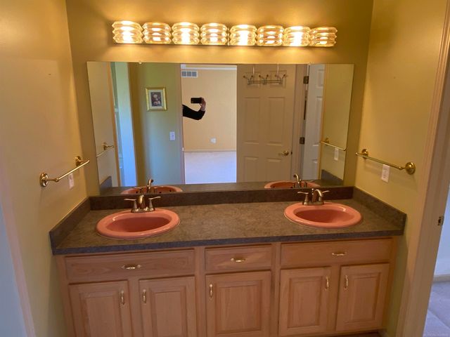 52590 North Avenue, Macomb, MI 48042