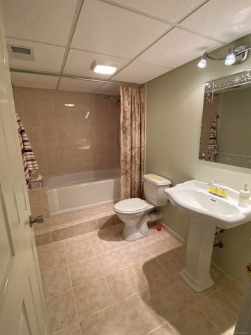 52590 North Avenue, Macomb, MI 48042