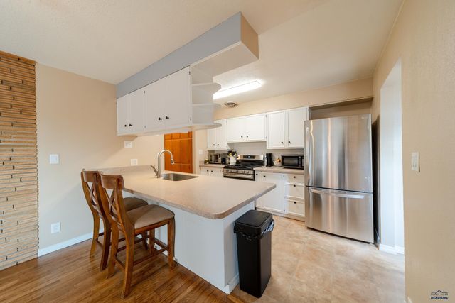 1614 SPACE AVE, Rapid City, SD 57701