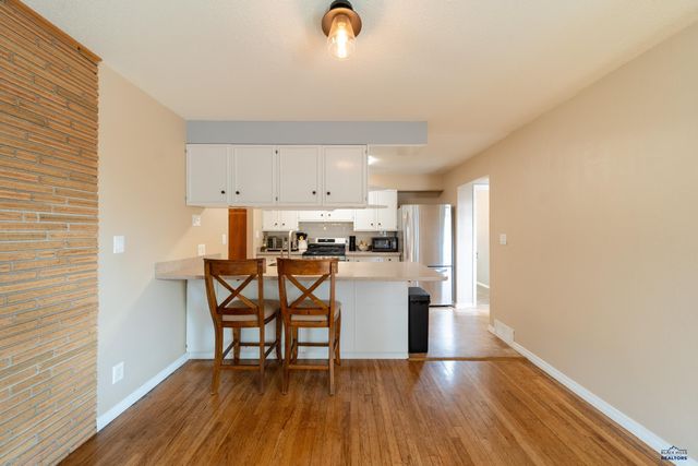 1614 SPACE AVE, Rapid City, SD 57701