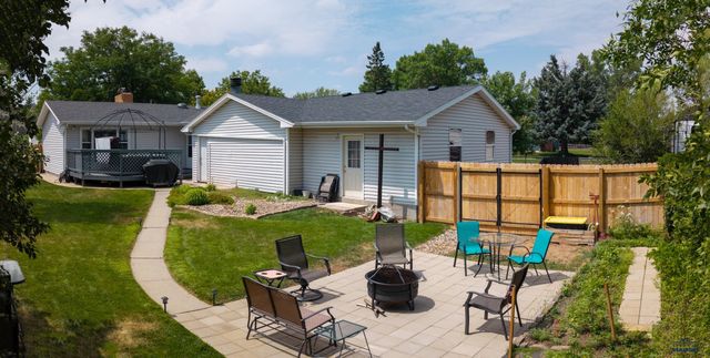 1614 SPACE AVE, Rapid City, SD 57701