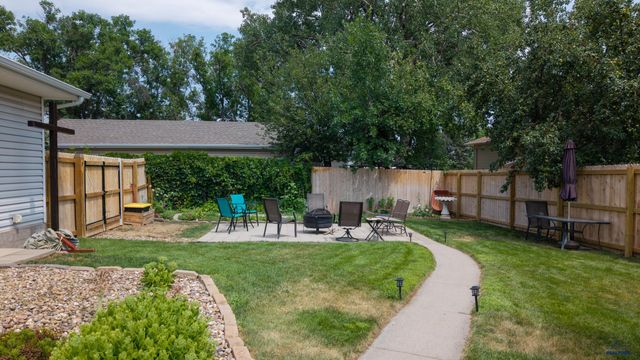 1614 SPACE AVE, Rapid City, SD 57701