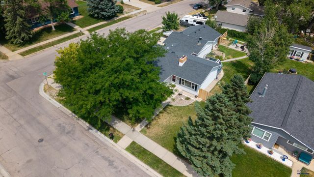 1614 SPACE AVE, Rapid City, SD 57701