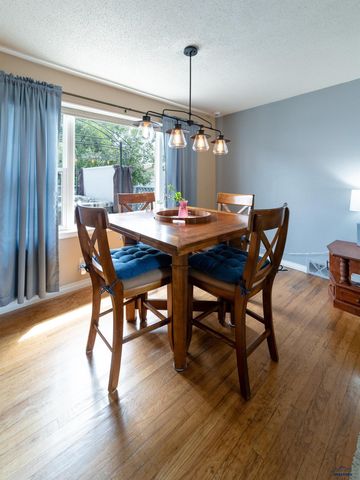 1614 SPACE AVE, Rapid City, SD 57701