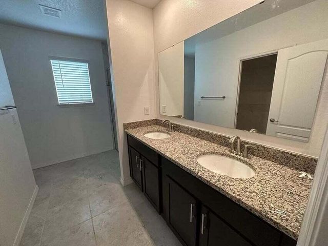 582 SW Sea Holly Terrace, Port St Lucie, FL 34984