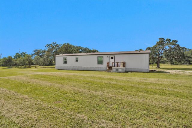 8908 County Road 279, Bedias, TX 77831