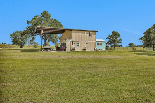 8908 County Road 279, Bedias, TX 77831