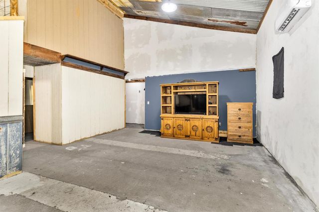 8908 County Road 279, Bedias, TX 77831