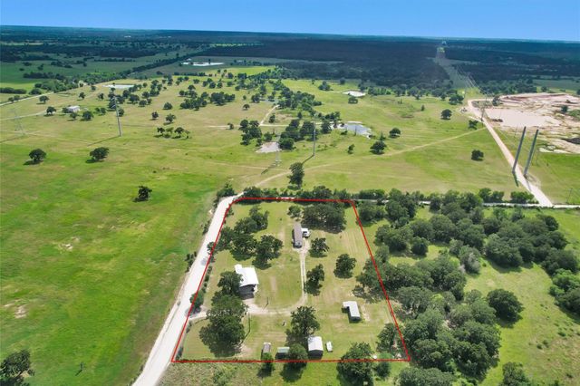 8908 County Road 279, Bedias, TX 77831