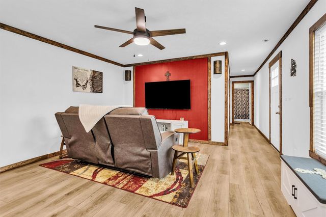 8908 County Road 279, Bedias, TX 77831