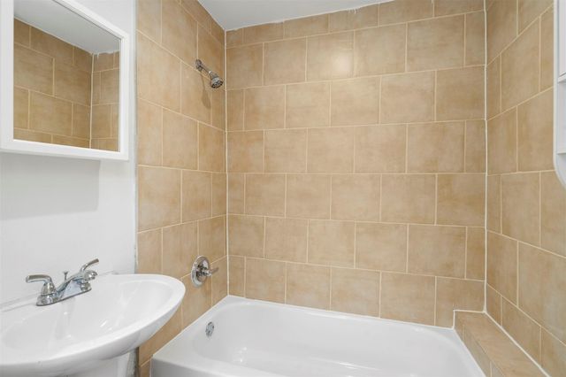 5022 Lindsay Street, Houston, TX 77023