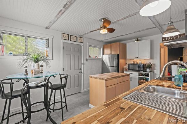 10015 Baron Drive, St Louis, MO 63136