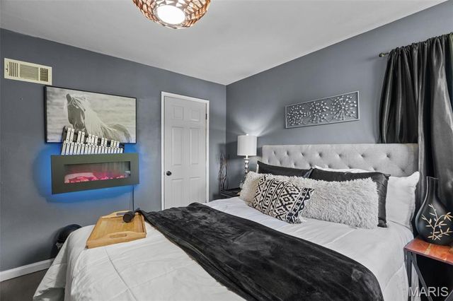 10015 Baron Drive, St Louis, MO 63136