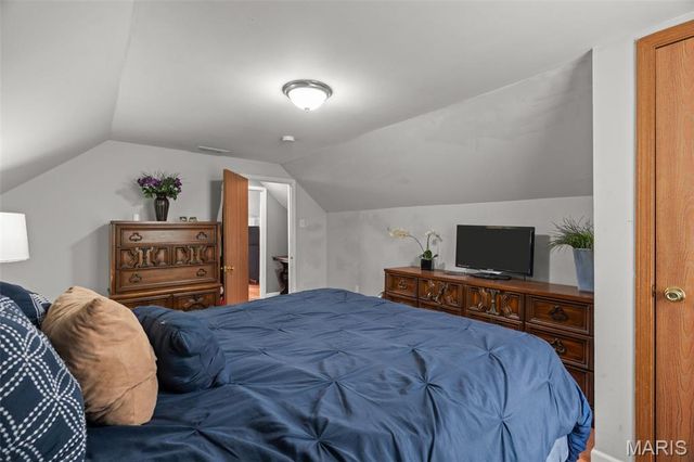 10015 Baron Drive, St Louis, MO 63136