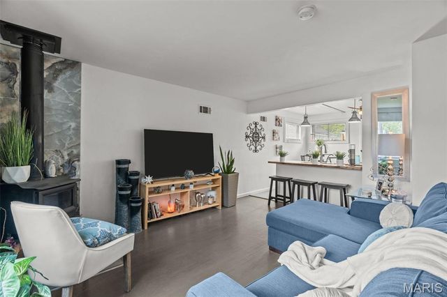 10015 Baron Drive, St Louis, MO 63136