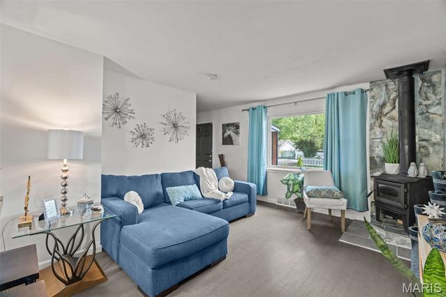10015 Baron Drive, St Louis, MO 63136
