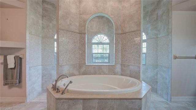 7350 Green Acre LN, Fort Myers, FL 33912