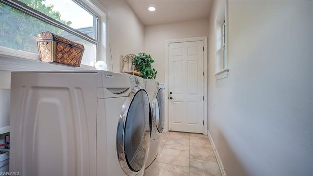 7350 Green Acre LN, Fort Myers, FL 33912