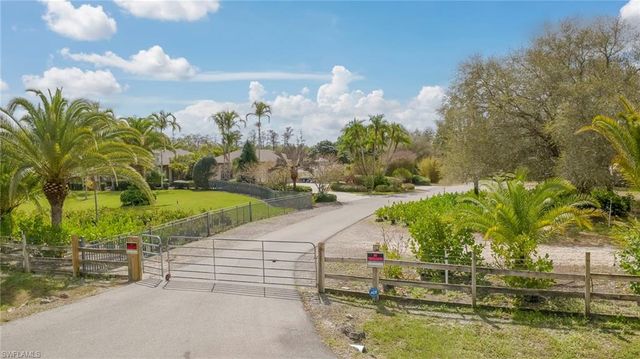 7350 Green Acre LN, Fort Myers, FL 33912