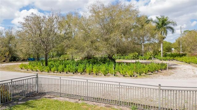 7350 Green Acre LN, Fort Myers, FL 33912