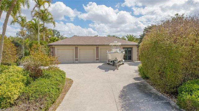 7350 Green Acre LN, Fort Myers, FL 33912