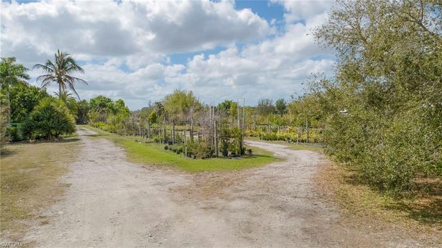 7350 Green Acre LN, Fort Myers, FL 33912