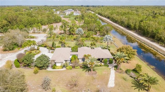 7350 Green Acre LN, Fort Myers, FL 33912