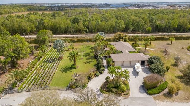 7350 Green Acre LN, Fort Myers, FL 33912