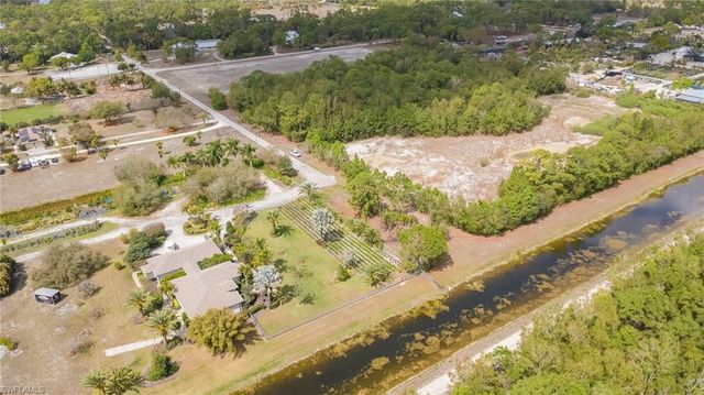 7350 Green Acre LN, Fort Myers, FL 33912