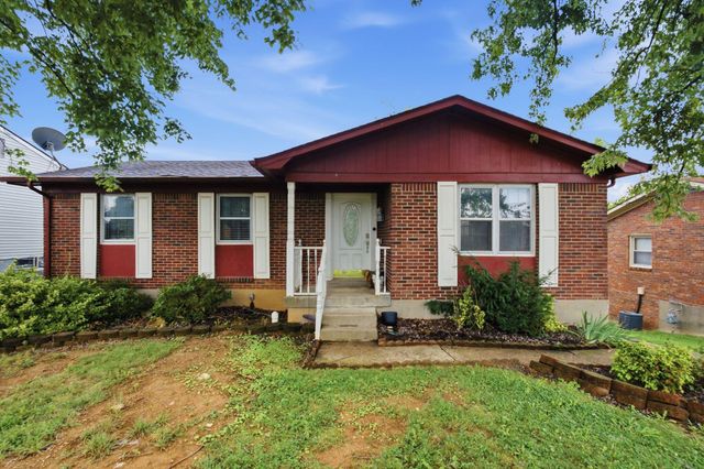 9906 Chapel Hill Road, Louisville, KY 40229
