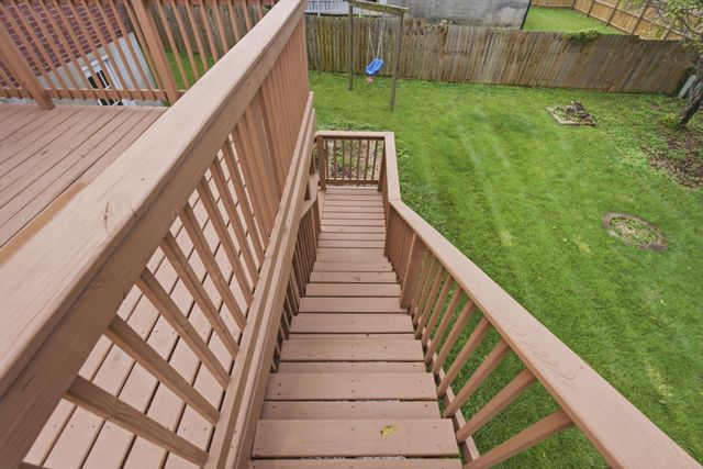 9906 Chapel Hill Road, Louisville, KY 40229