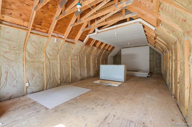 5685 Crescent Road, Waterford, MI 48327