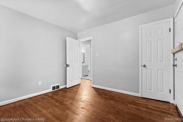 20220 Glastonbury Road, Detroit, MI 48219