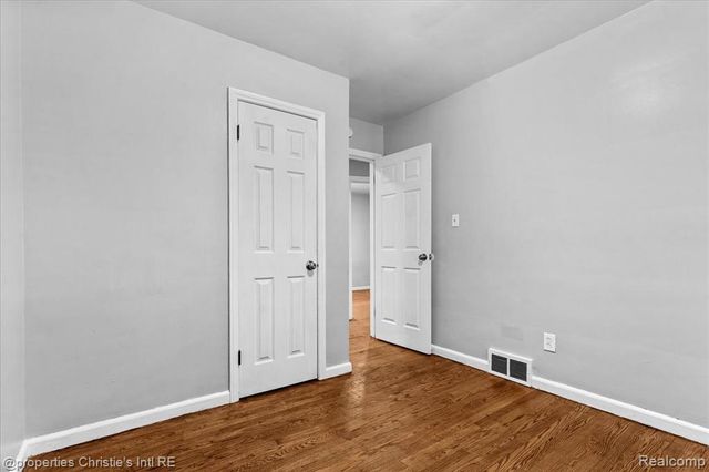 20220 Glastonbury Road, Detroit, MI 48219