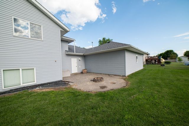 1201 Lyndon Avenue S, Glyndon, MN 56547
