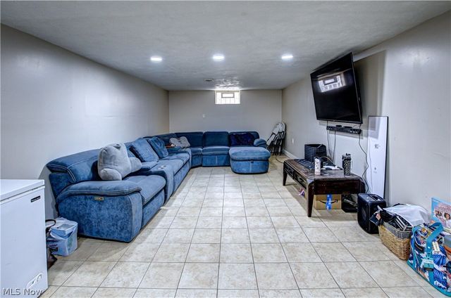 7256 Markal Drive, Middleburg Heights, OH 44130