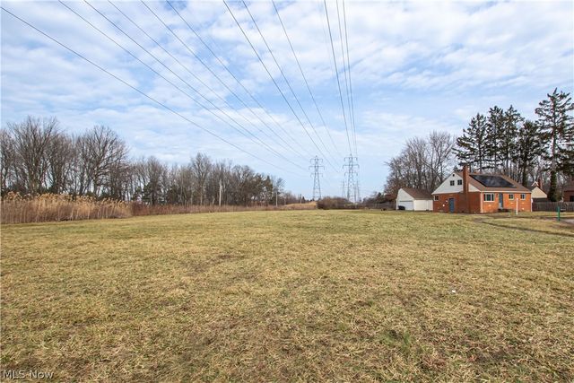 7256 Markal Drive, Middleburg Heights, OH 44130