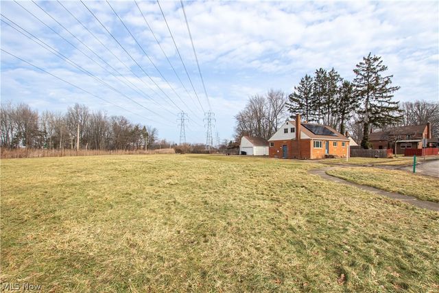 7256 Markal Drive, Middleburg Heights, OH 44130