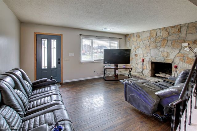 7256 Markal Drive, Middleburg Heights, OH 44130