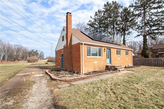 7256 Markal Drive, Middleburg Heights, OH 44130