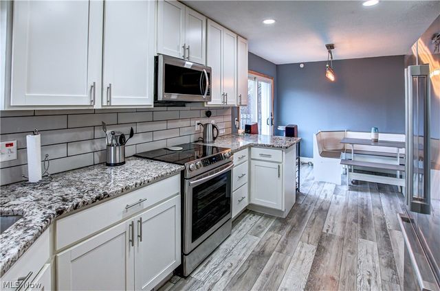 7256 Markal Drive, Middleburg Heights, OH 44130