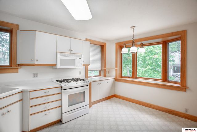 4242 South Street, Lincoln, NE 68506