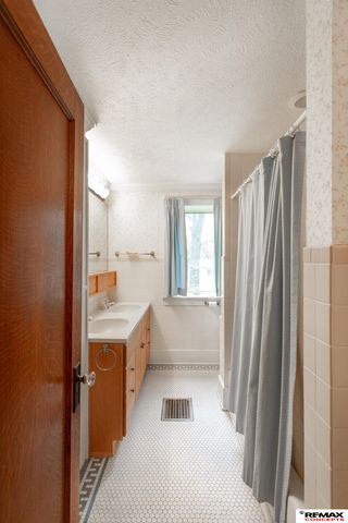 4242 South Street, Lincoln, NE 68506